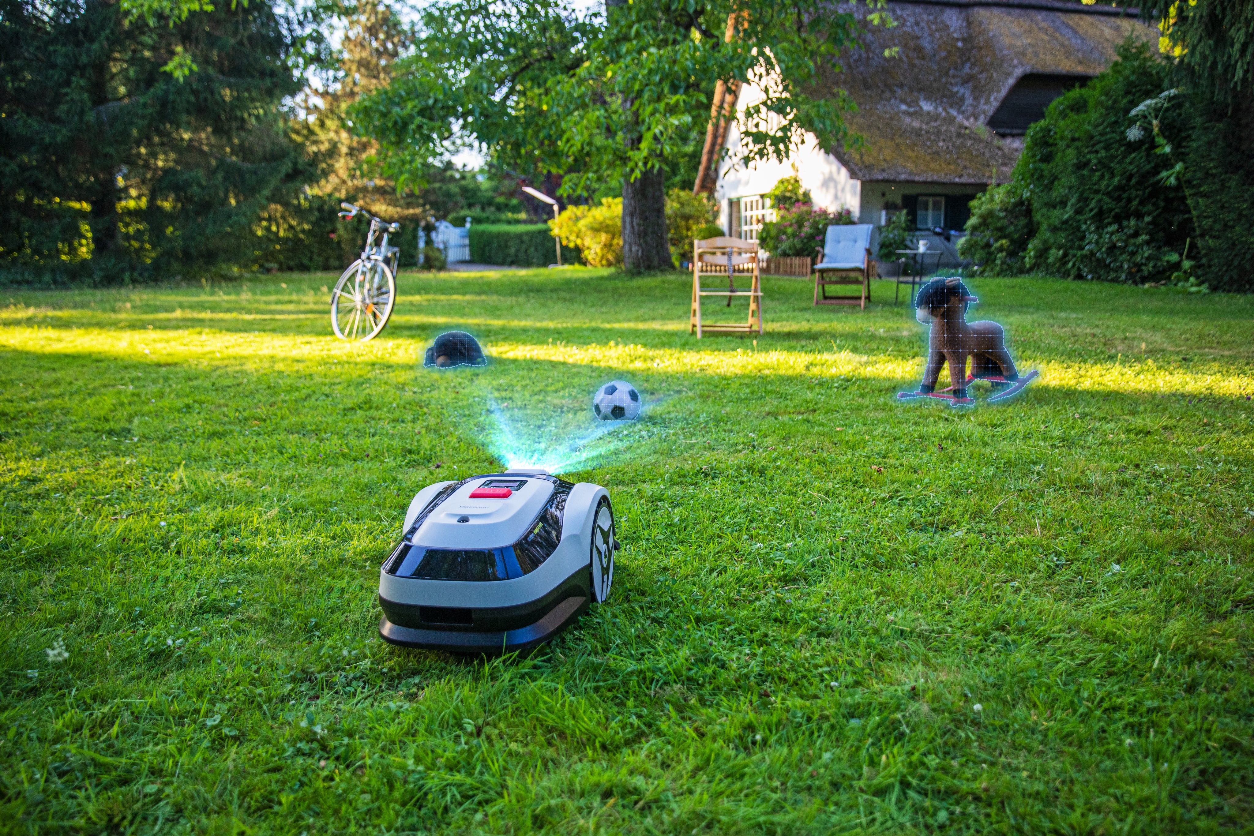 RoboUP Raccoon 2 SE Robotic Lawn Mower up to 600 m² without Boundary Wire & RTK
